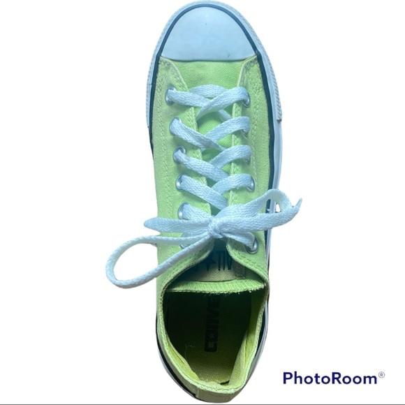 SINGLE RIGHT Lime Green Converse size 5.5